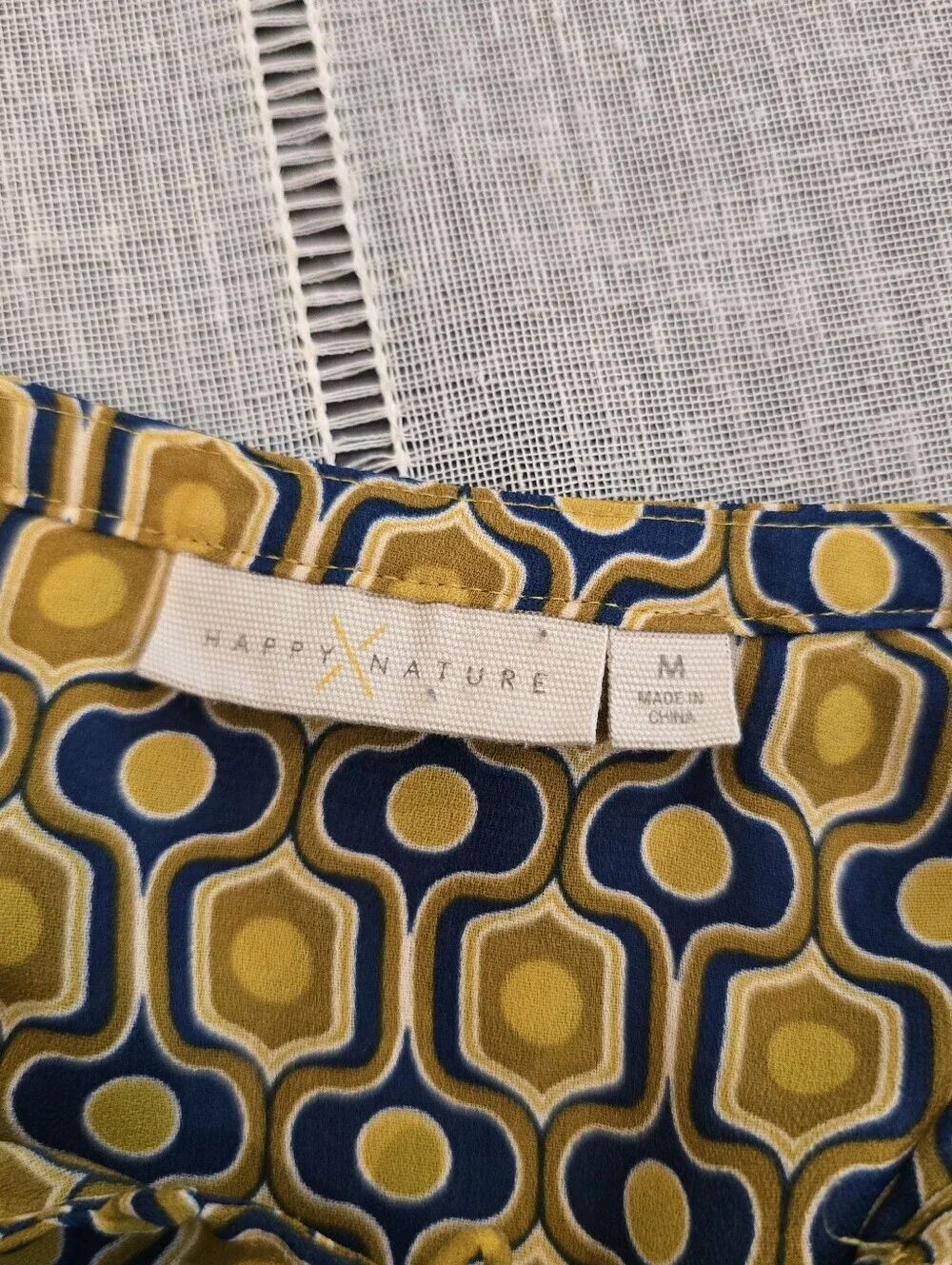Happy Nature Size Medium Oversized Yellow And Blue Long Sleeve Button Front